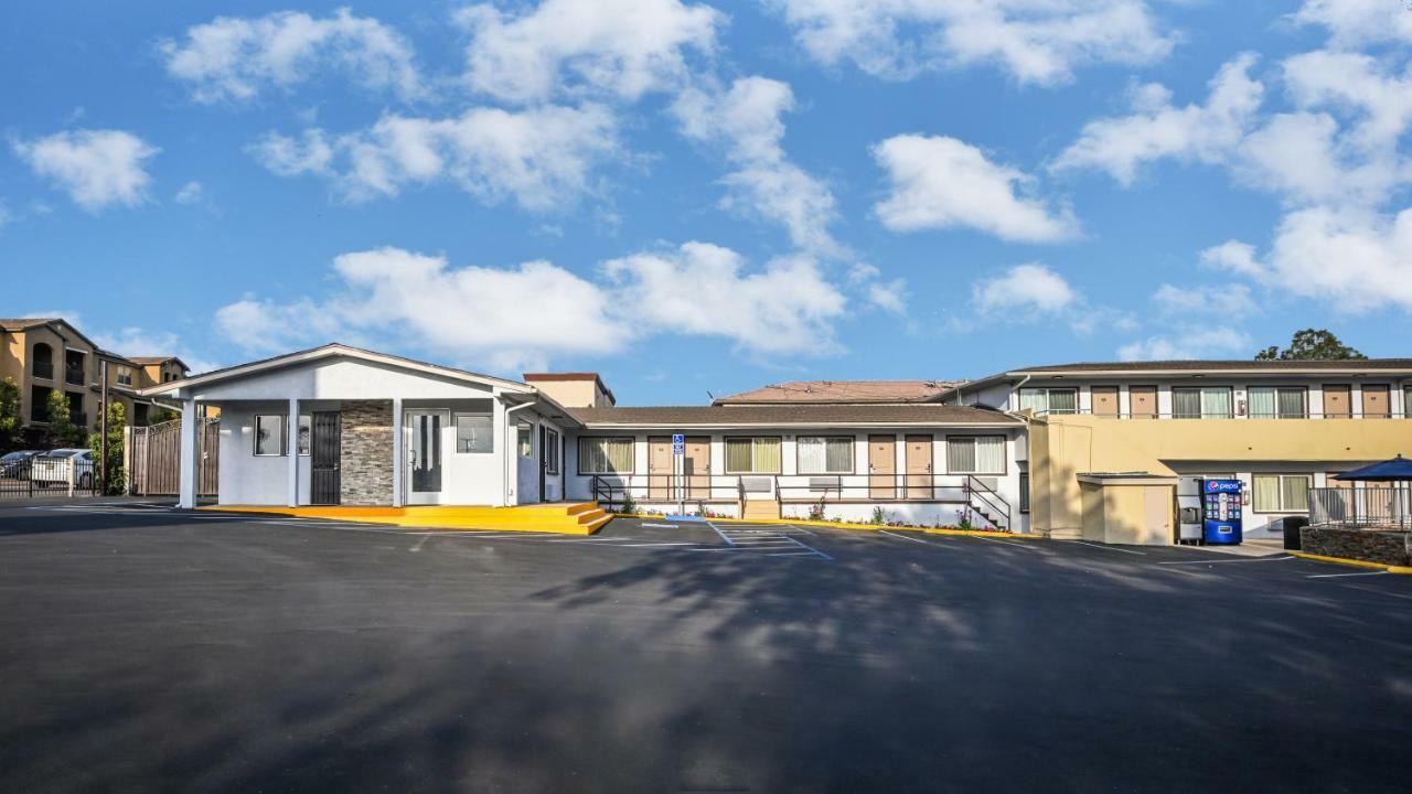Sea Rock Inn - Long Beach Bagian luar foto