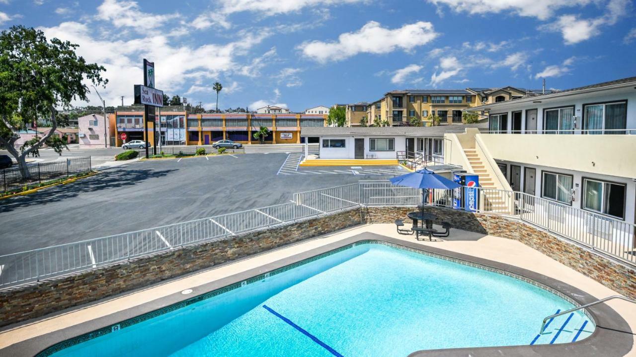 Sea Rock Inn - Long Beach Bagian luar foto